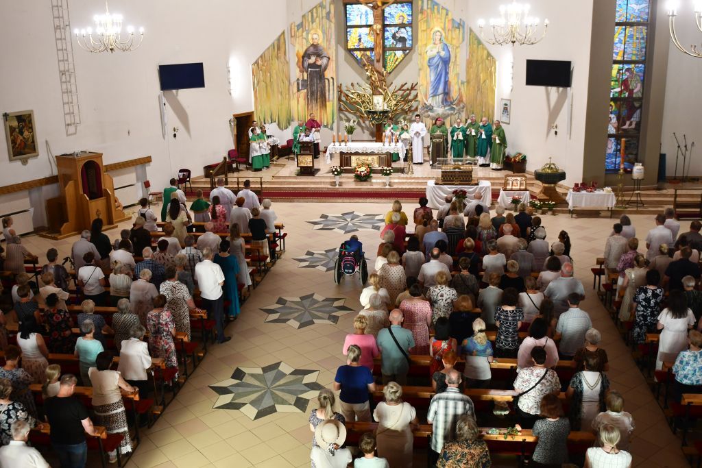 Peregrynacja św. Teresy od Dzieciątka Jezus i jej świętych rodziców