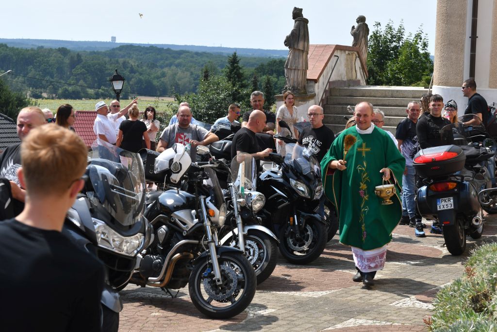 Blisko 400 motocyklistów na zlocie motocyklowym w Grodowcu
