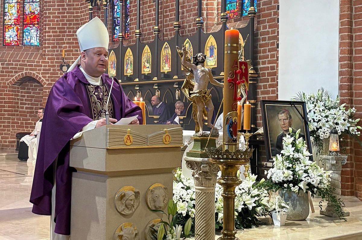 Msza żałobna w intencji śp. abp. Józefa Michalika w katedrze