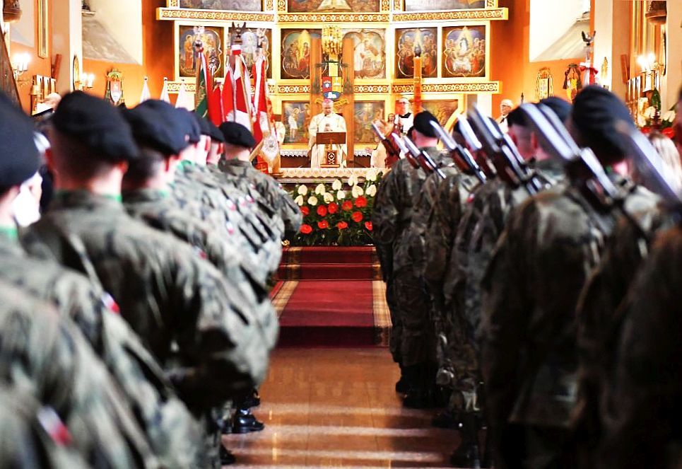Modlitwa za ojczyznę w zielonogórskiej konkatedrze