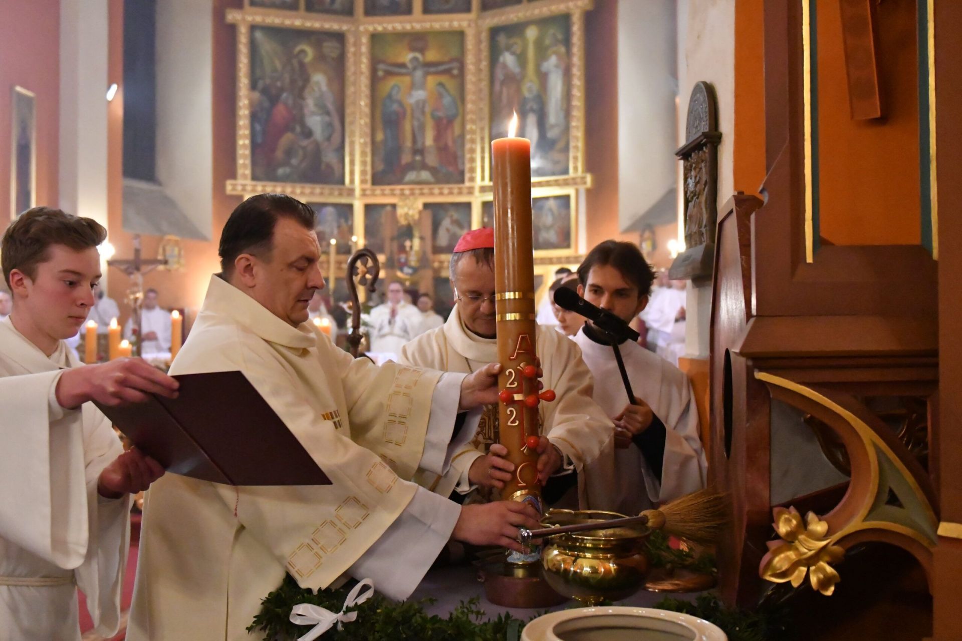 Wigilia Paschalna w zielonogórskiej konkatedrze