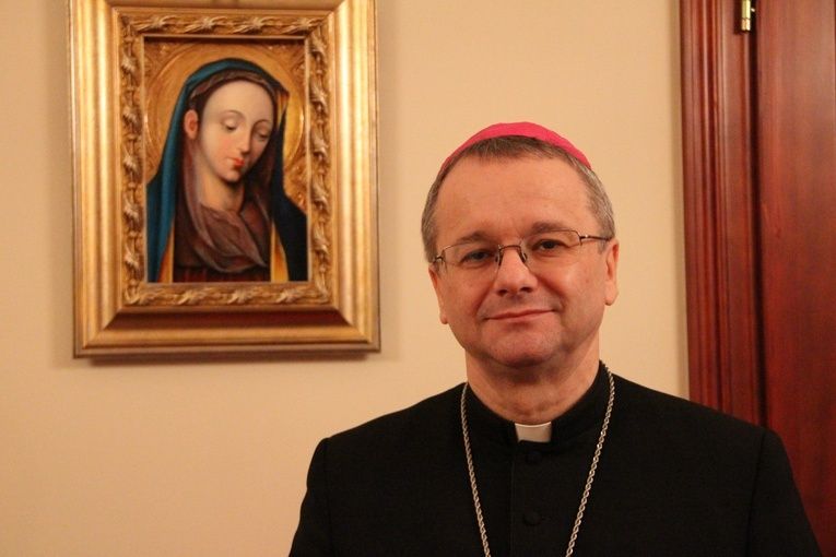 Bp Tadeusz Lityński o swoim różańcu